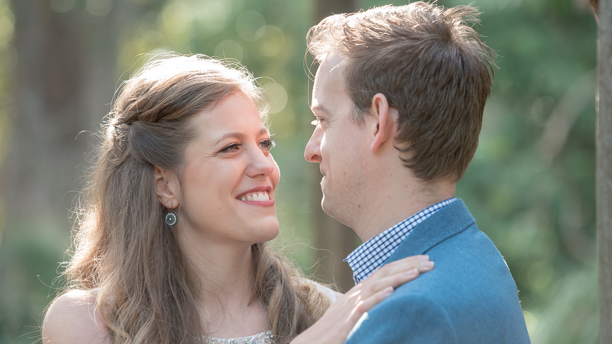engagement photos of julia and wayne