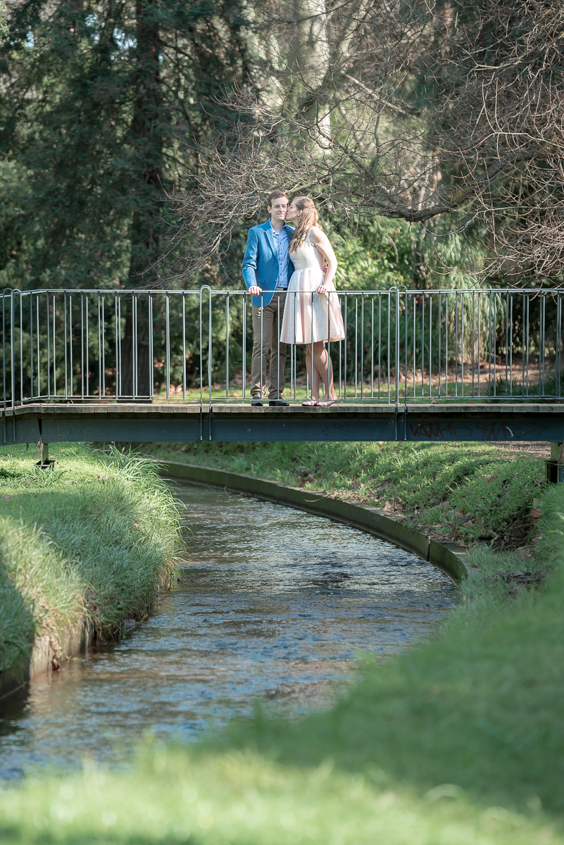 engagement photos on bridge