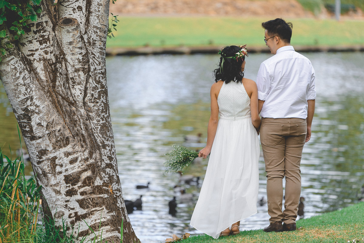 pre wedding photos by the river