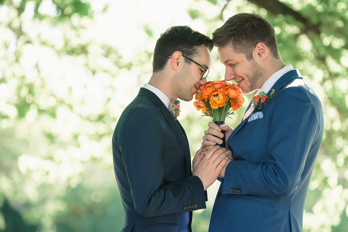 boys with wedding flowers at collingrove homestead