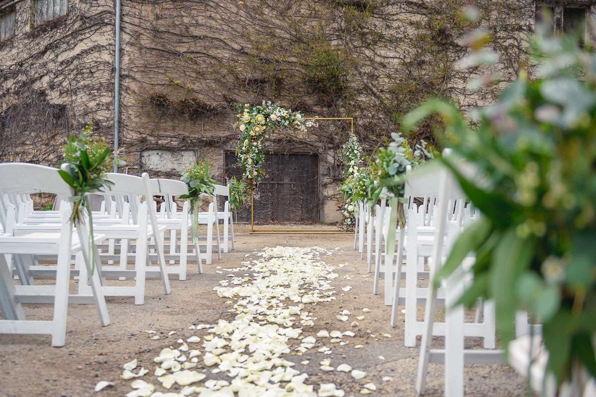 wedding ceremony location glen ewin estate