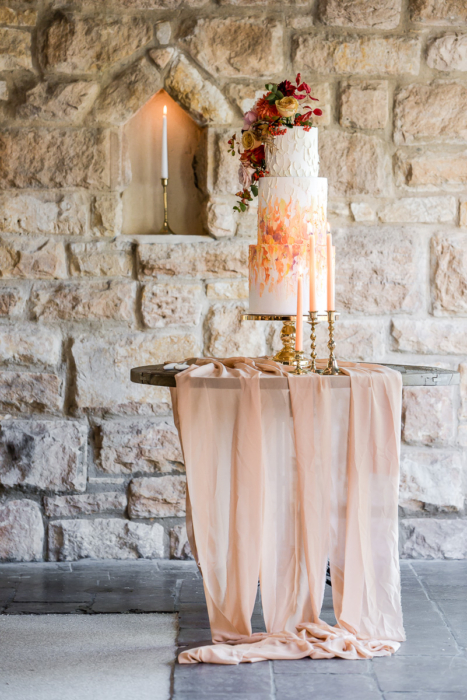 Adelaide wedding cake by lyons den