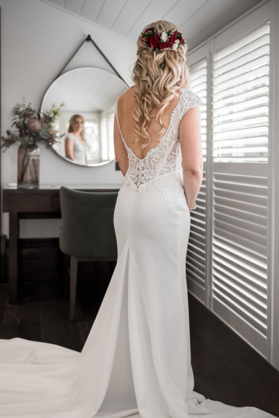 Bride getting ready at mount lofty house adelaide